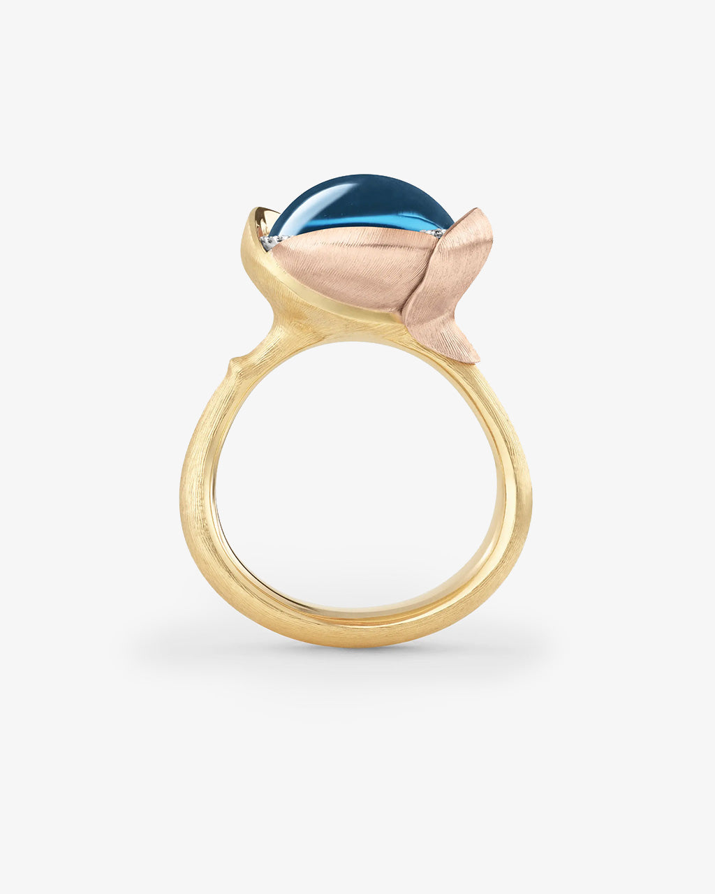 Ole Lynggaard Lotus London Blue Topaz Ring