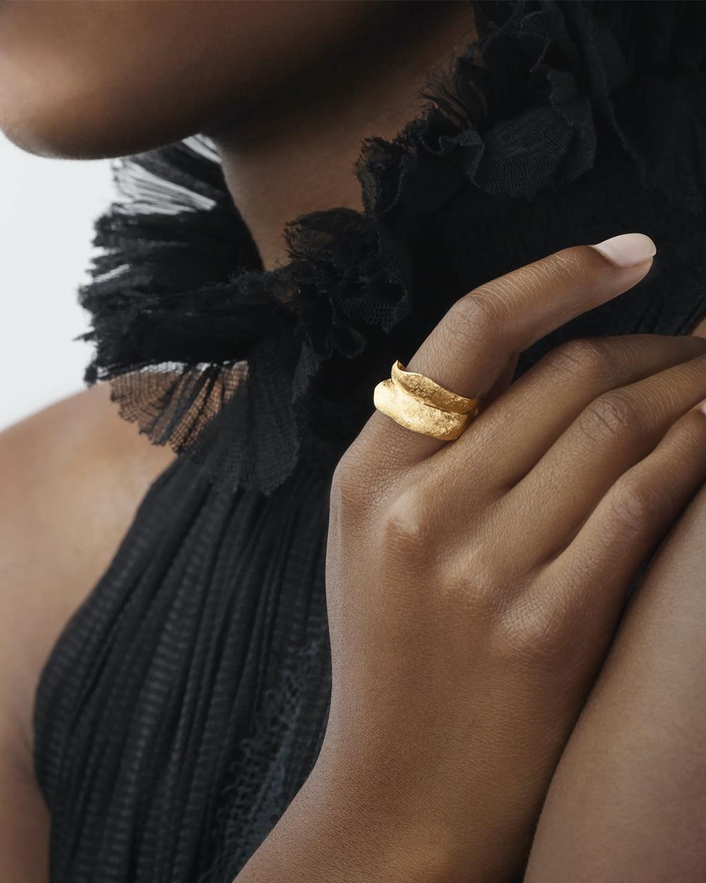 Ole Lynggaard Leaves Medium Ring