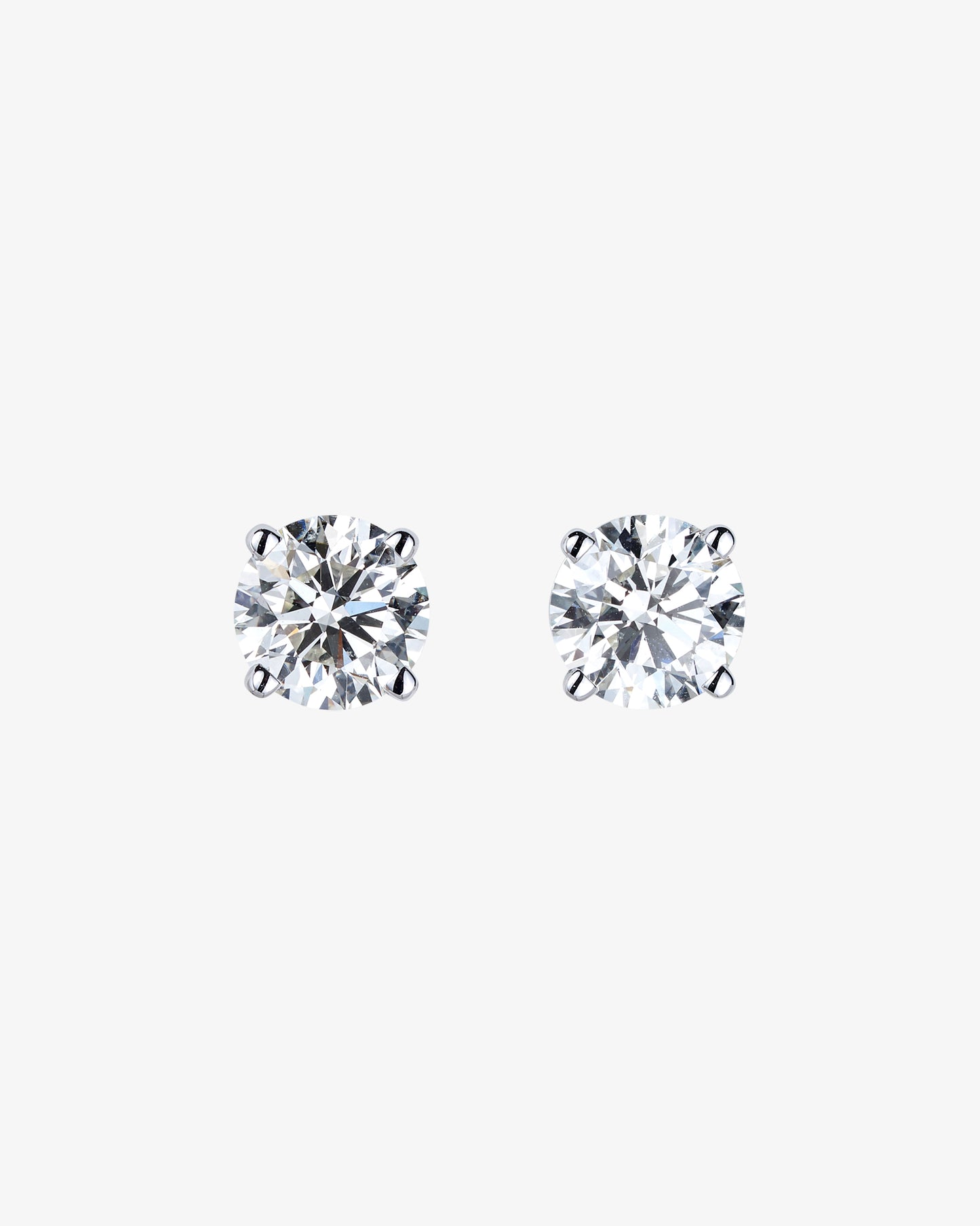 2.00ct (Total)  Diamond Stud Earrings