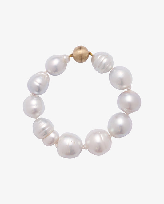 Pearl Bracelet With Gold Clasp