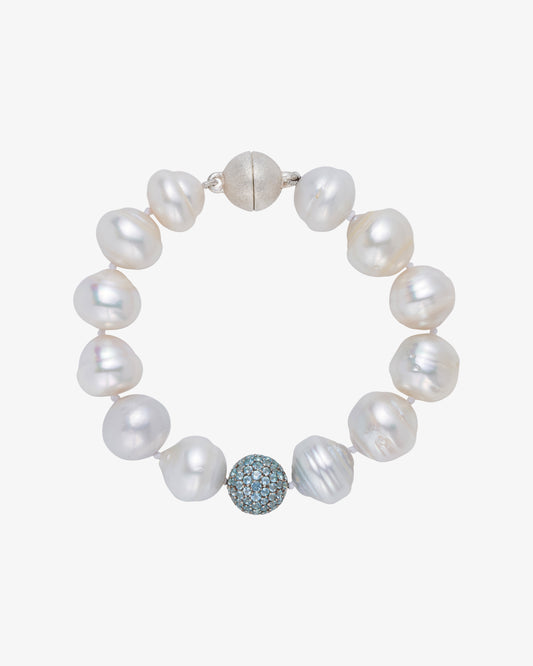 Pearl Bracelet with Blue Topaz